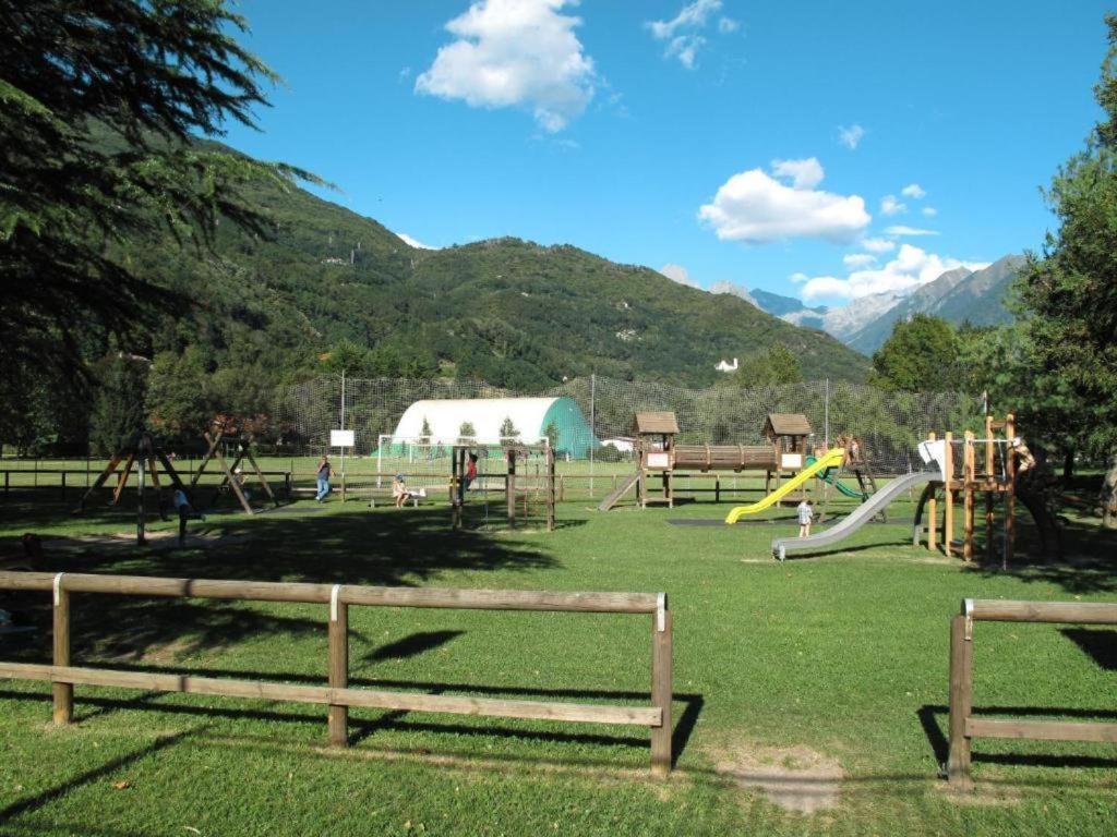 Casa Gialla Gera Lario Buitenkant foto