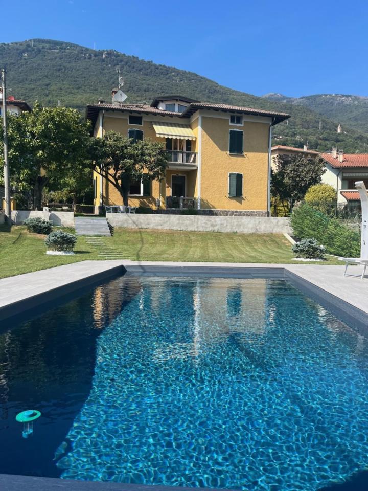Casa Gialla Gera Lario Buitenkant foto