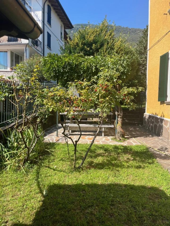 Casa Gialla Gera Lario Buitenkant foto
