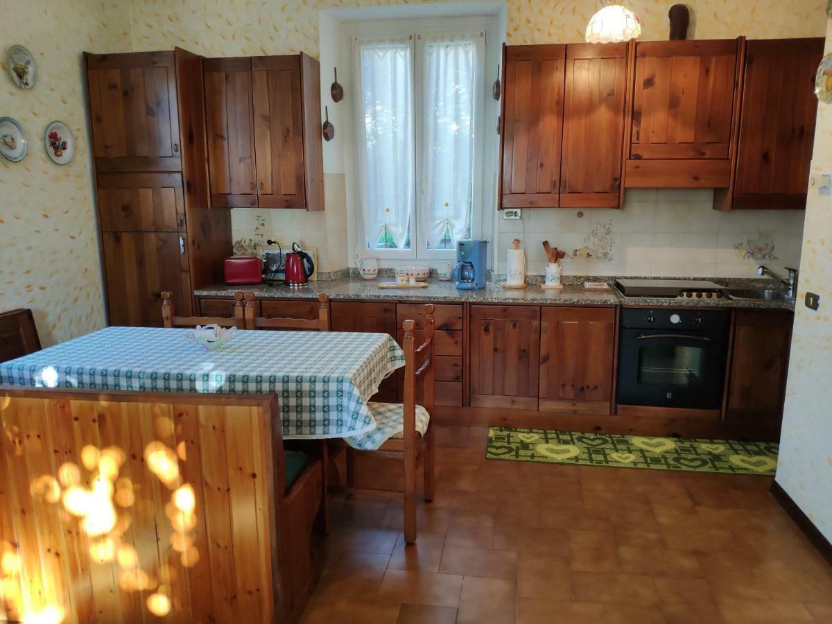 Casa Gialla Gera Lario Buitenkant foto