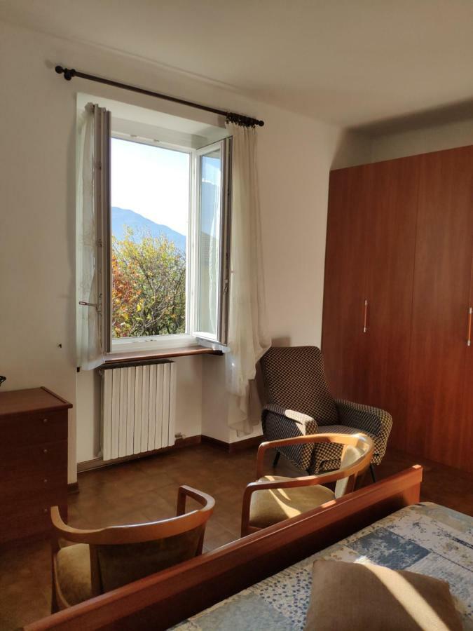 Casa Gialla Gera Lario Buitenkant foto